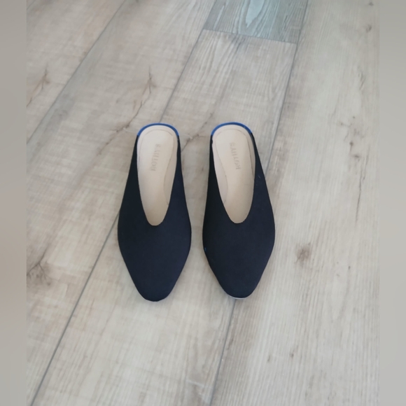 NWOT Rothy's Almond Demi Fllat Mules in Dark Blue. Size 8.5 - Picture 3 of 8